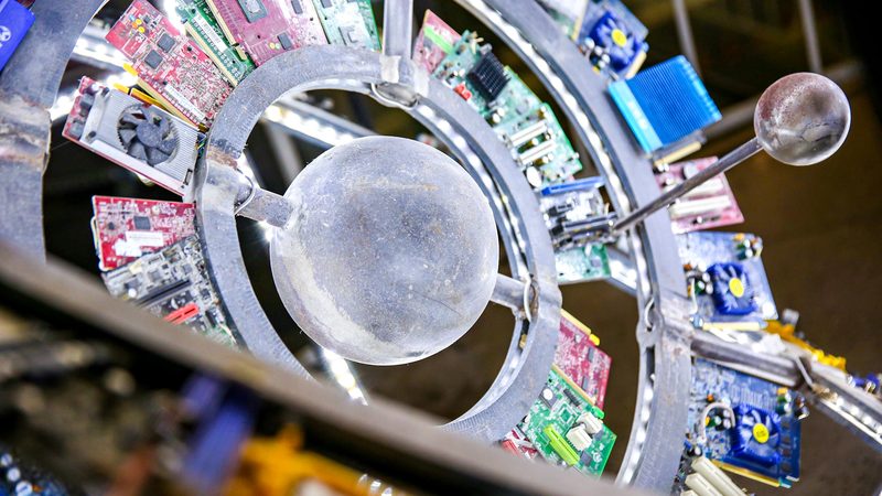 在选择工业互联网企业案例时，首先要关注技术指标与性能。这包括但不限于以下方面：